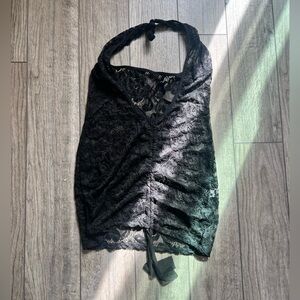 Super cute y2k style lace halter top